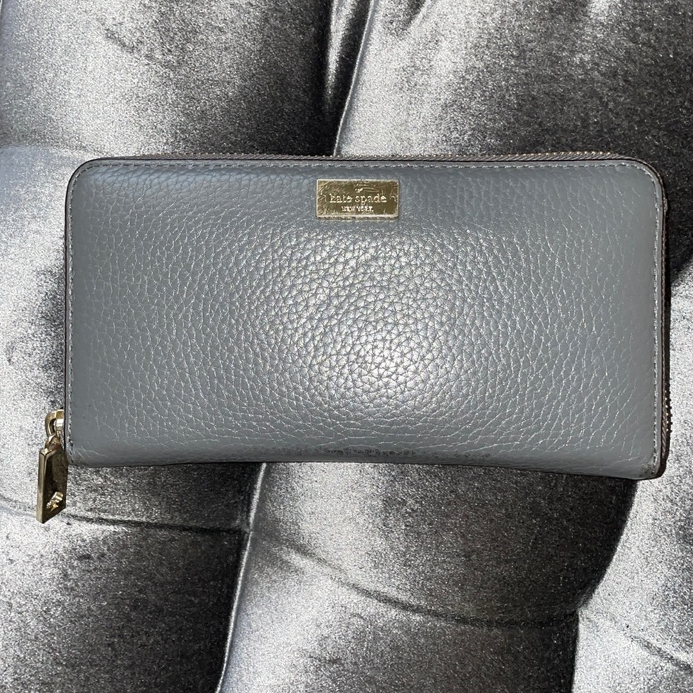 Kate Spade ♠️ Leather Wallet light gray